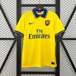 Arsenal 2013–2014 Auswärtstrikot